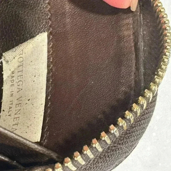 Bottega Veneta Intrecciato lamb skin brown zip around wallet - Picture 5 of 16